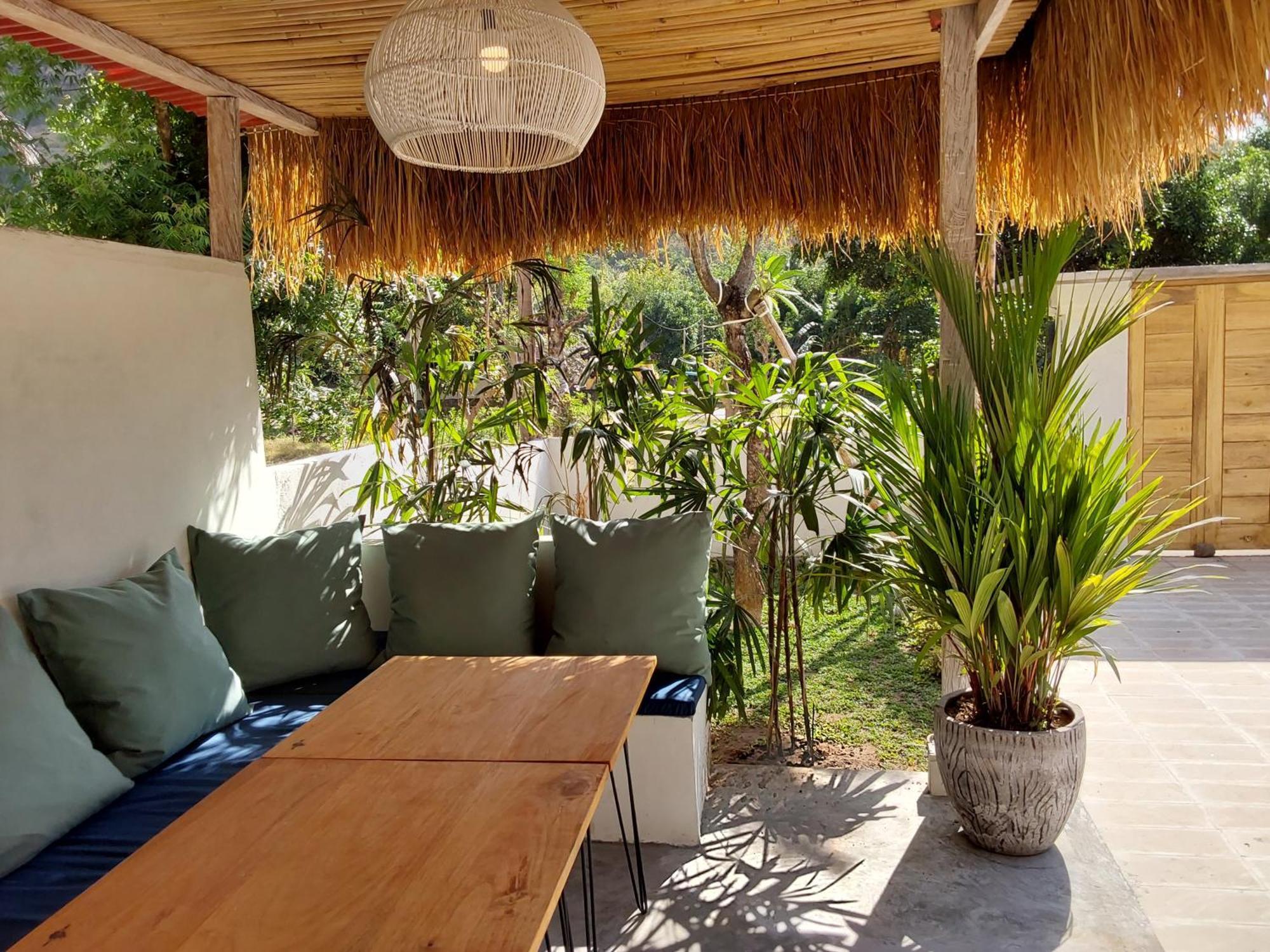 Okaoki Homestay Amed Dış mekan fotoğraf
